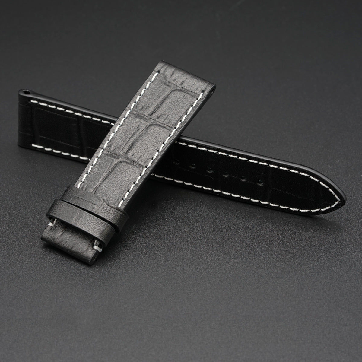 Curea de Ceas din Piele cu Imprimeu Crocodil, Negru Mat, Cusatura in Contrast