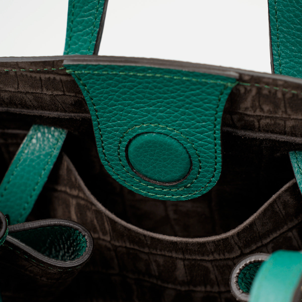 Geanta Pétale, Piele Texturata, Culoare Verde Avocado, cu Accesorii